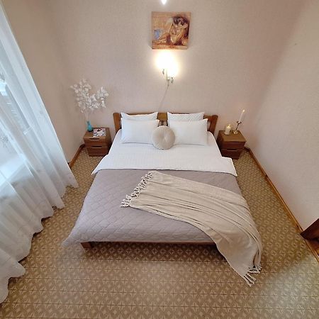 4 Ліжка З Балконом Документи Для Відряджень Мережа Alex Apartments Безконтатне Заселення 24-7 波尔塔瓦 外观 照片