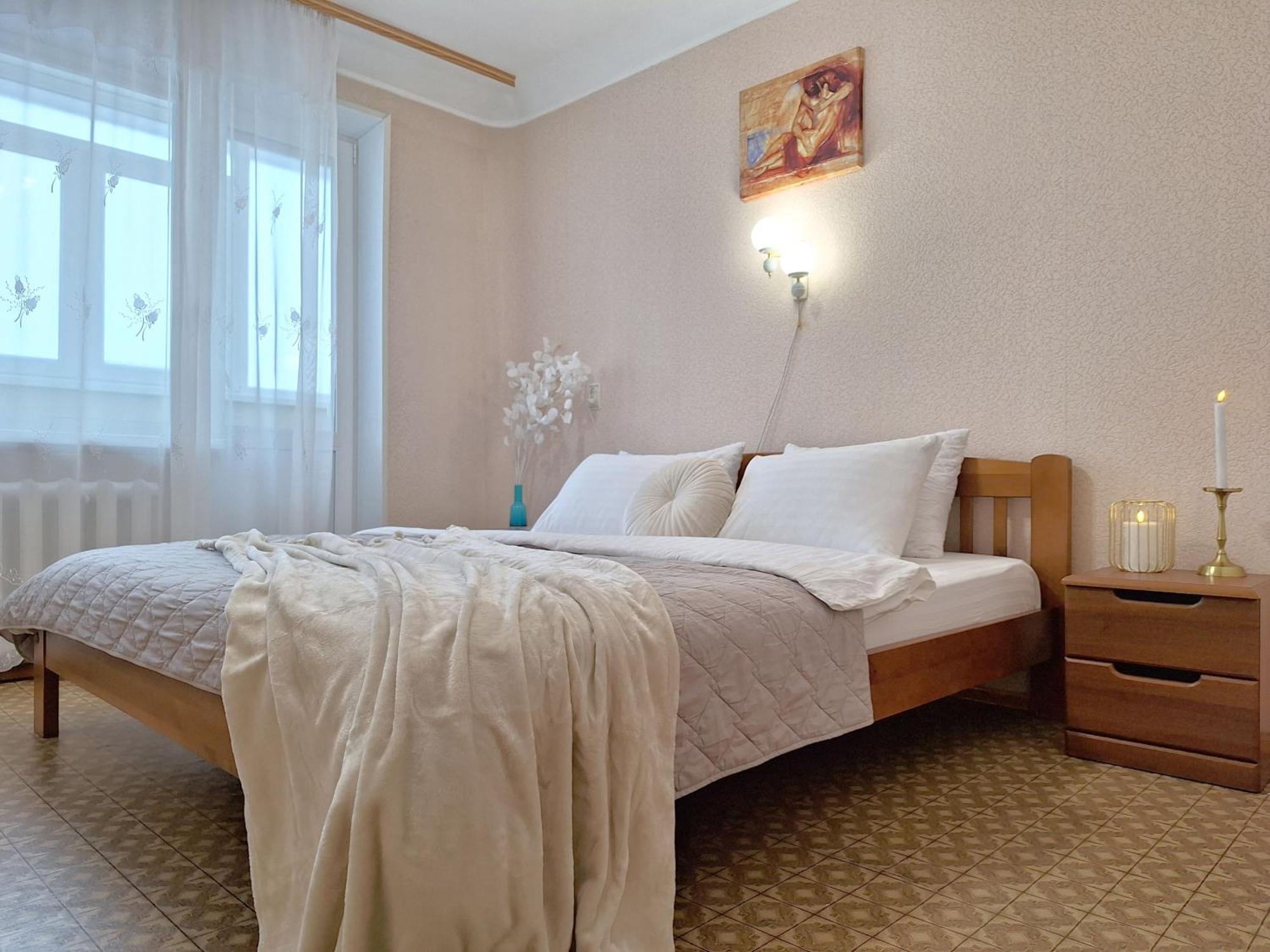 4 Ліжка З Балконом Документи Для Відряджень Мережа Alex Apartments Безконтатне Заселення 24-7 波尔塔瓦 外观 照片